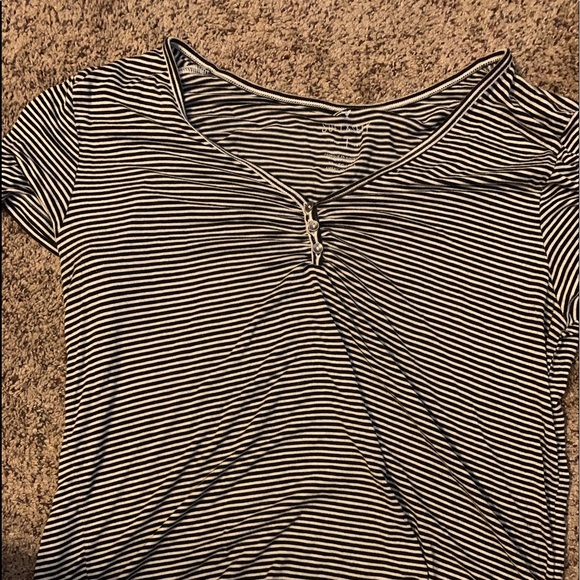 American Eagle Outfitters Tops - V-neck striped tee